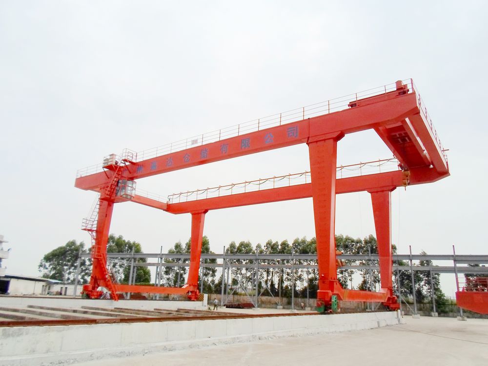 MG型雙主梁門式起重機(jī).JPG