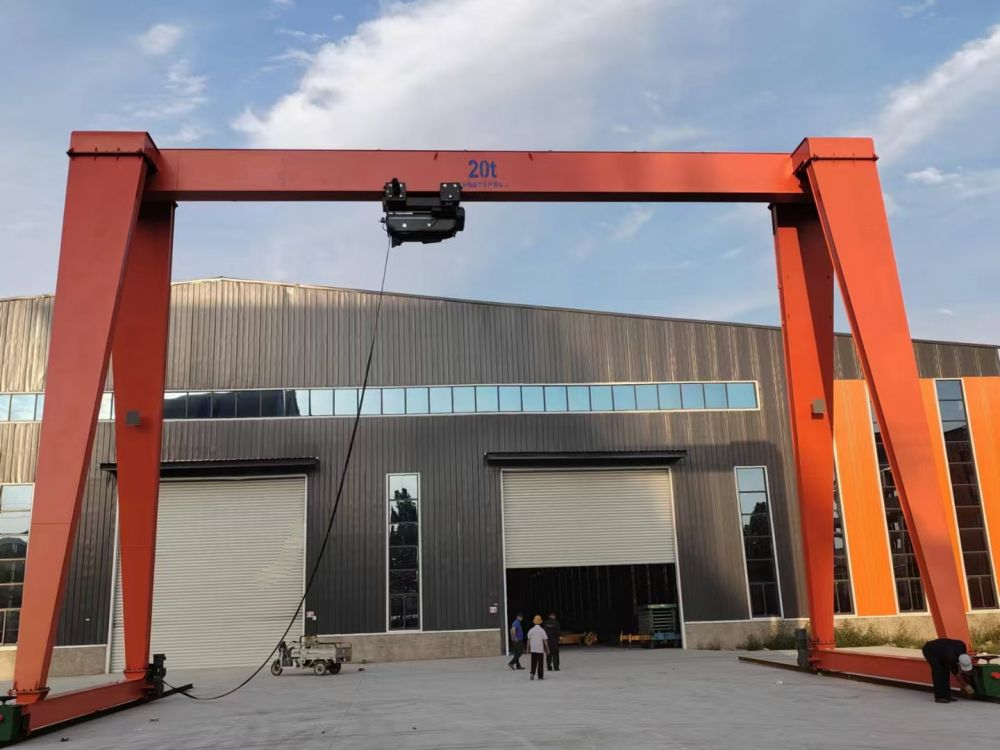 歐式歐標(biāo)新型龍門吊、MH型電動單梁門式起重機