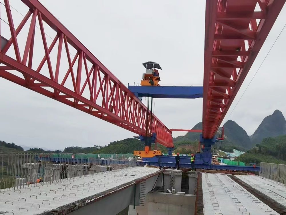 安徽架橋機(jī)、公路高鐵架橋機(jī)、鐵路客專架橋機(jī)、自平衡架橋機(jī)