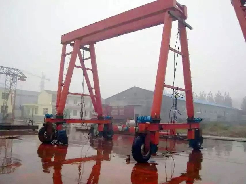云南提梁機(jī)，云南輪胎式提梁機(jī)，提梁機(jī)安裝改造維修工程