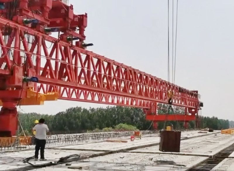 廣西河池架橋機(jī)廠家設(shè)計(jì)制造、架橋機(jī)安裝拆卸搬遷維修、租賃回收