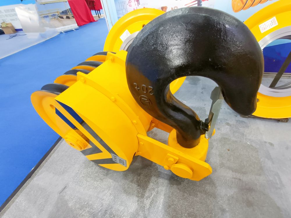 起重吊鉤、行車大鉤、天車吊鉤、吊機(jī)吊鉤廠家制造、安裝維修