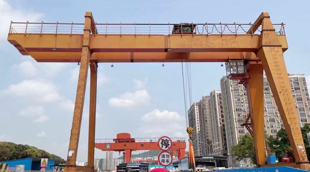 南通龍門吊、提梁機(jī)、工程門式起重機(jī)、出渣機(jī)租賃、搬遷、安裝、維修