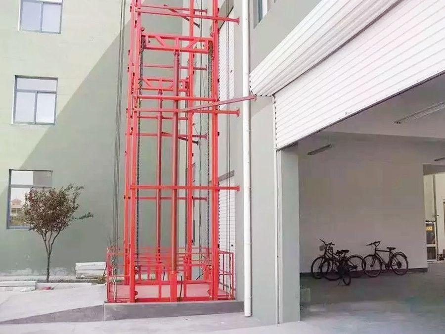 山東臨沂升降機(jī)、載貨平臺、鏈條導(dǎo)軌式升降機(jī)廠家銷售