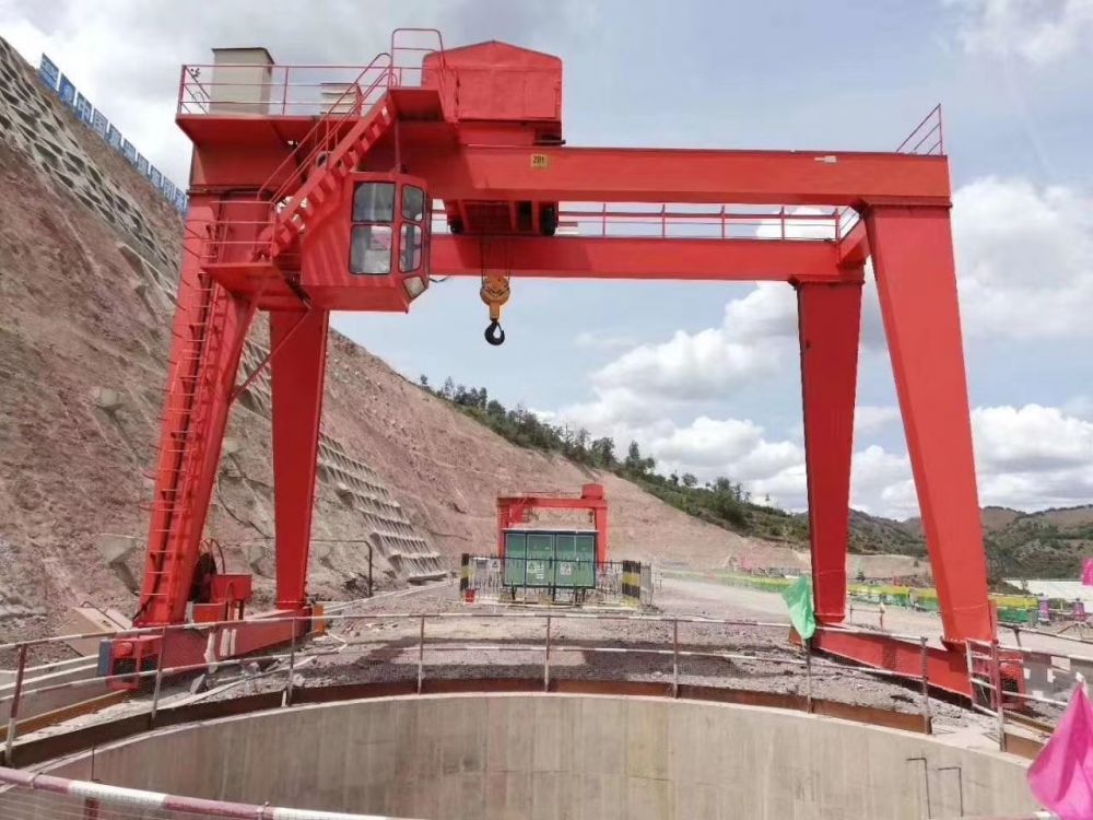山西龍門吊、礦山電動(dòng)雙梁門式起重機(jī)廠家銷售服務(wù)