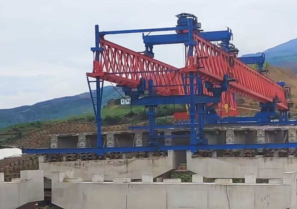 架橋機廠家、鐵路架橋機、公路架橋機生產(chǎn)廠家、價格