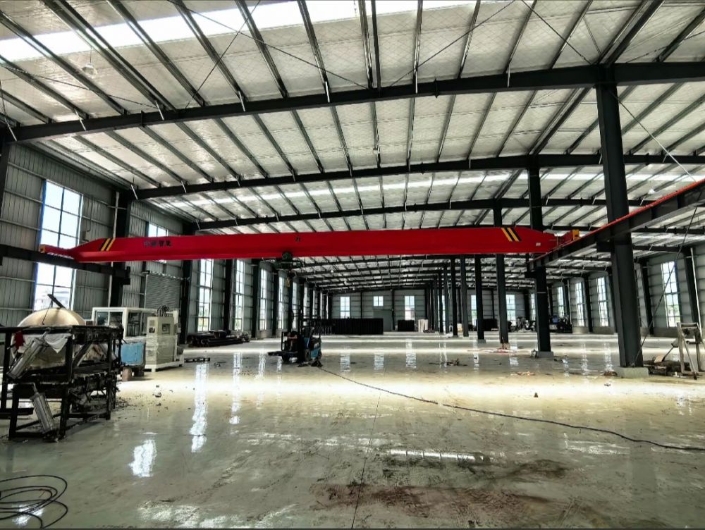 LDA電動單梁起重機產(chǎn)品特性、自重輪壓、技術(shù)參數(shù)