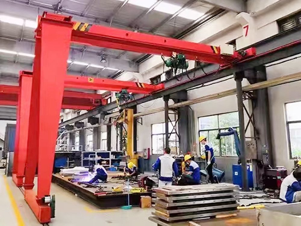 臨汾龍門吊、BMH型半腿單梁門式起重機(jī)廠家銷售、安裝維修