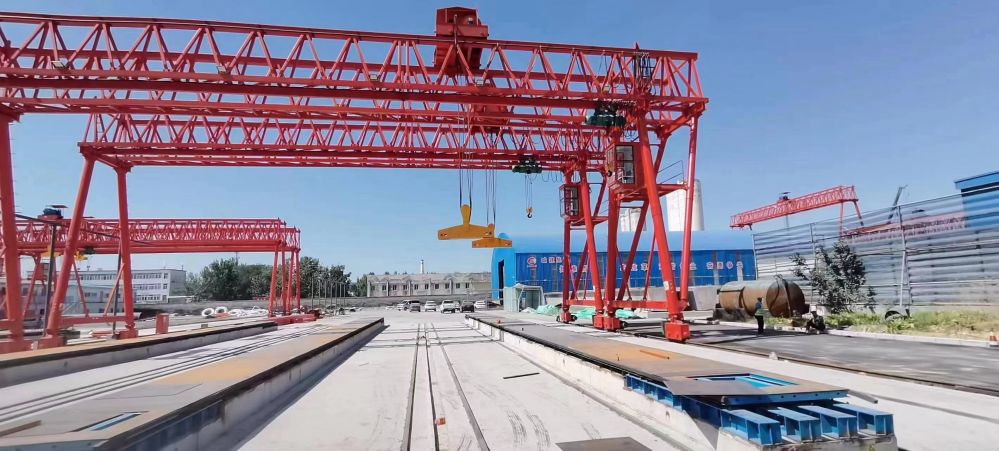海南路橋門機(jī)、提梁機(jī)、工程龍門吊、移梁機(jī)租賃、安裝、搬遷、維修