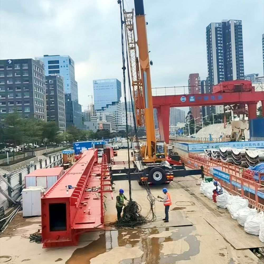 龍門吊租賃出租、提梁機、門式起重機安裝移裝搬遷、大修改造維修維保