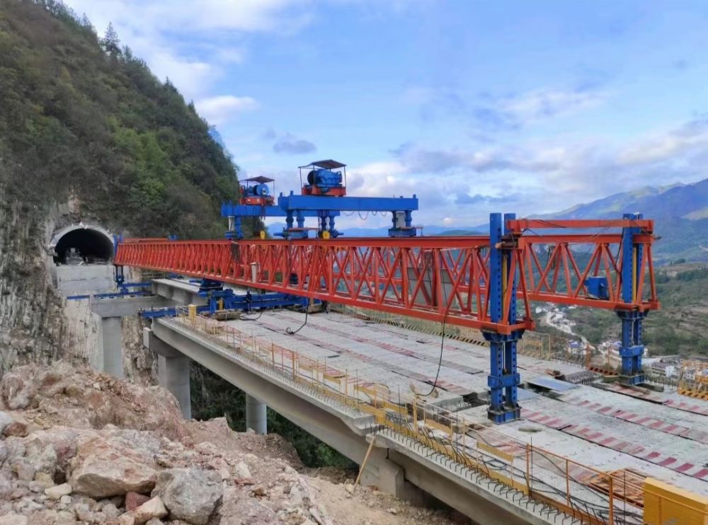 安徽架橋機(jī)廠家品牌、架橋機(jī)制造、架橋機(jī)安裝搬遷、租賃出租