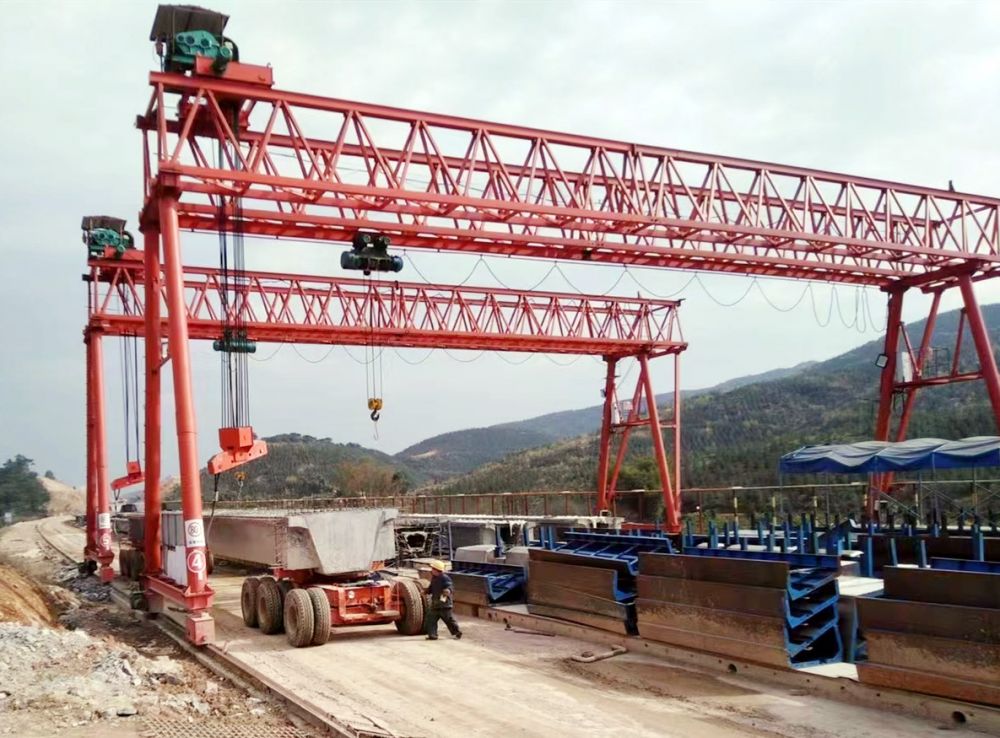 日照龍門吊、提梁機(jī)、路橋門機(jī)-河南省長(zhǎng)城起重設(shè)備集團(tuán)有限公司