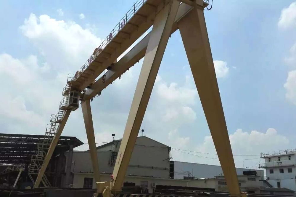 河南焦作龍門吊、ME型雙小車吊鉤門式起重機(jī)