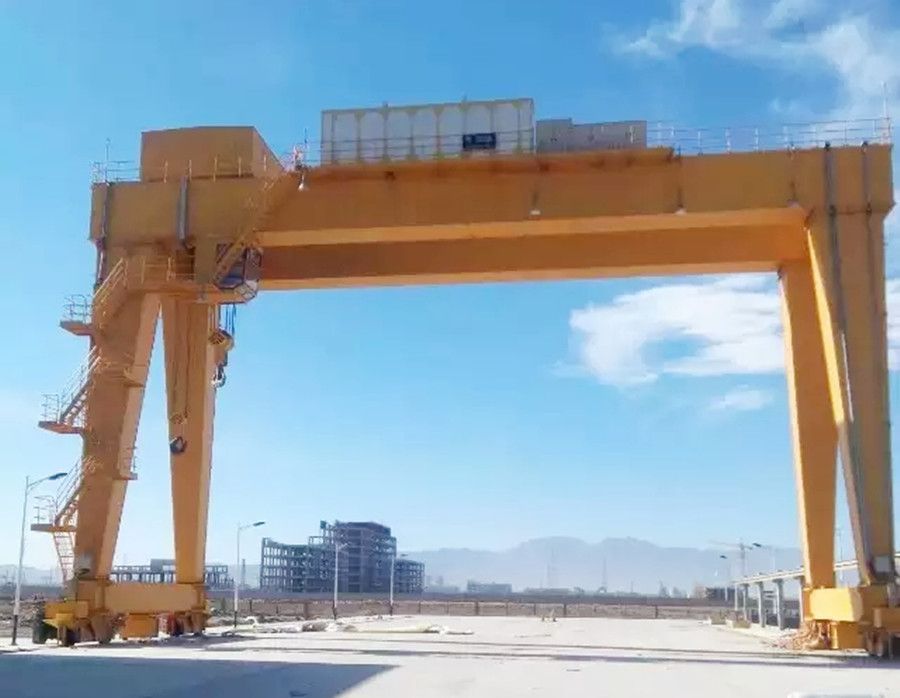 北京龍門吊、MG型電動(dòng)雙梁吊鉤門式起重機(jī)廠家供貨服務(wù)