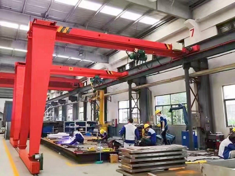 龍門吊廠家、品牌、型號(hào)、價(jià)格、BMH型半腿門式起重機(jī)制造安裝維修