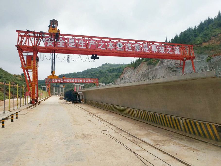 惠州龍門吊廠家銷售，MG型電動雙梁門式起重機