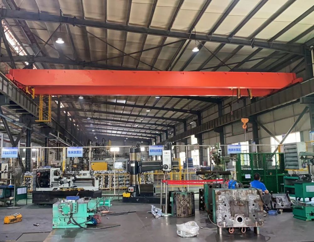 LH型電動(dòng)葫蘆橋式起重機(jī)、雙梁橋式天車、吊機(jī)、衛(wèi)華起重機(jī)