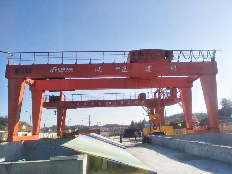 廣西龍門吊、柳州門式起重機(jī)、出渣機(jī)、門式起重機(jī)廠家銷售服務(wù)