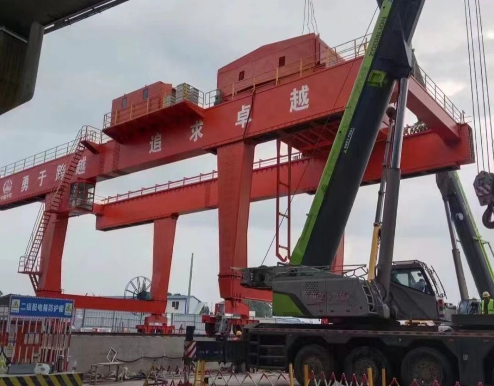 地鐵出渣機、地鐵站專用門式起重機