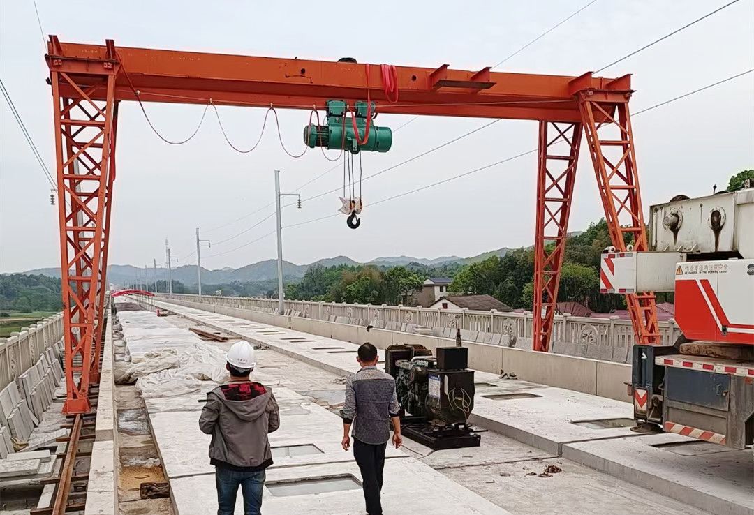 贛州起重機械設備廠家銷售，電動葫蘆單梁門式起重機
