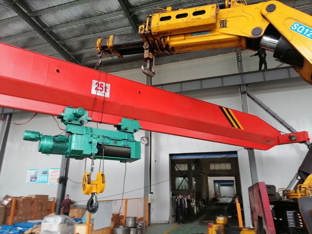 重慶行車廠家、價(jià)格、LDA型1-30噸電動(dòng)單梁起重機(jī)