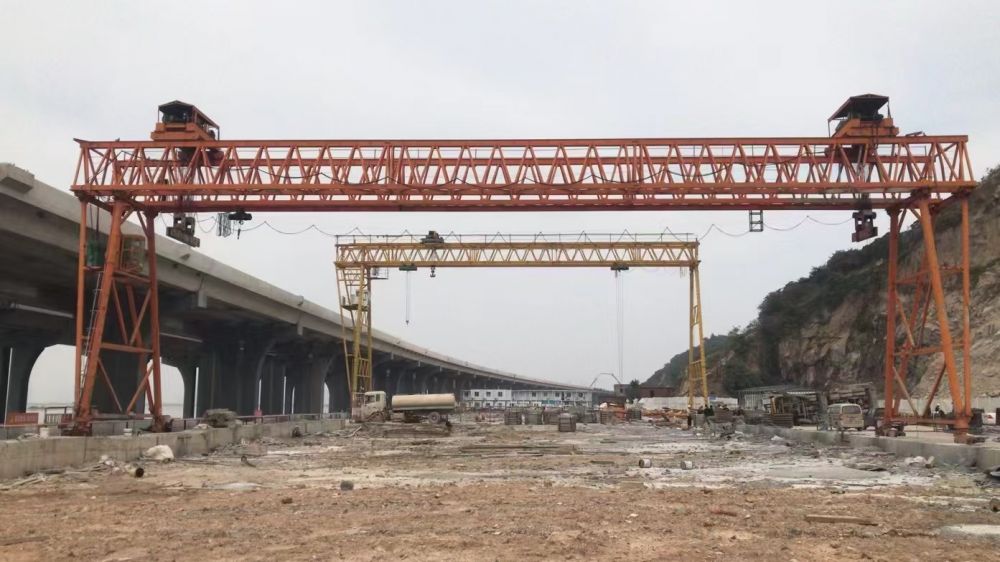 云南昆明架橋機(jī)租賃、提梁機(jī)、工程龍門(mén)吊租賃