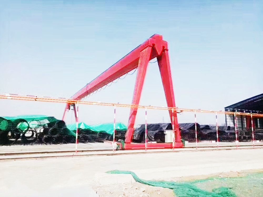 呼和浩特龍門吊、MH型箱式電動單梁門式起重機