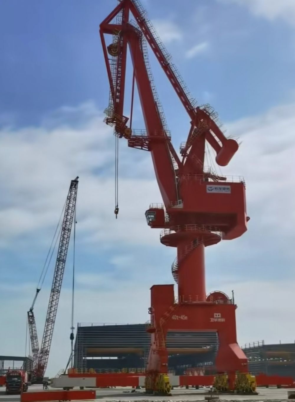 上海港機(jī)、港口起重機(jī)、岸邊門座式起重機(jī)、門座吊