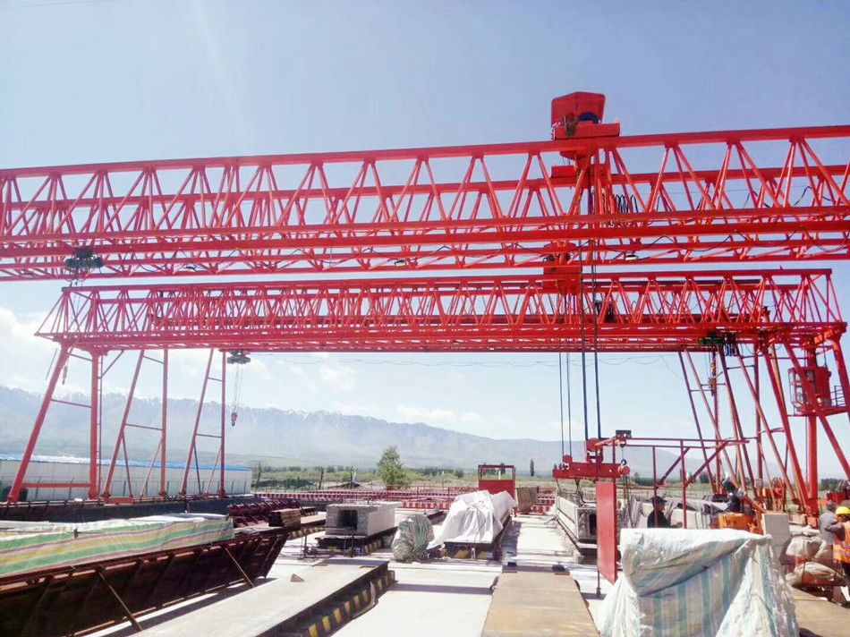 西寧提梁機(jī)、梁場(chǎng)龍門吊、MG型雙梁門式起重機(jī)