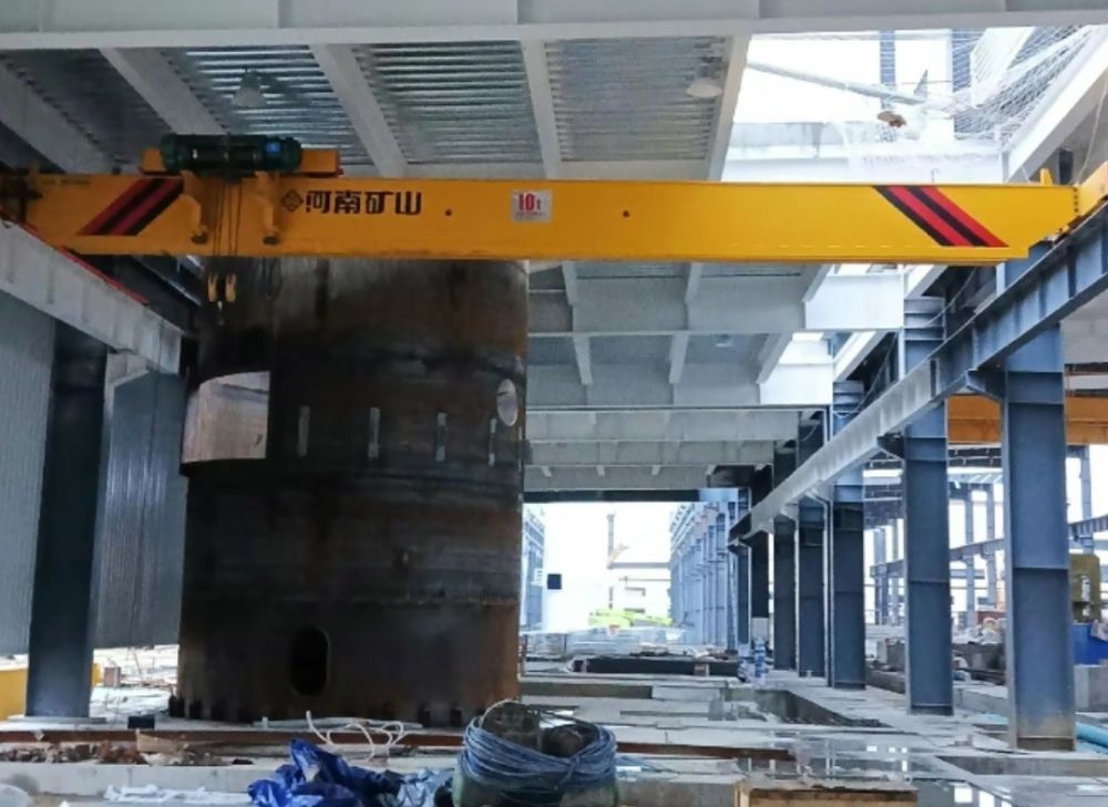 南通起重機(jī)廠家報(bào)價(jià)、LDP低靜空新型電動(dòng)單梁起重機(jī)