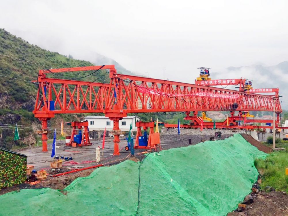 湖南湘西架橋機(jī)廠家、架橋機(jī)生產(chǎn)制造、租賃回收、安裝維修