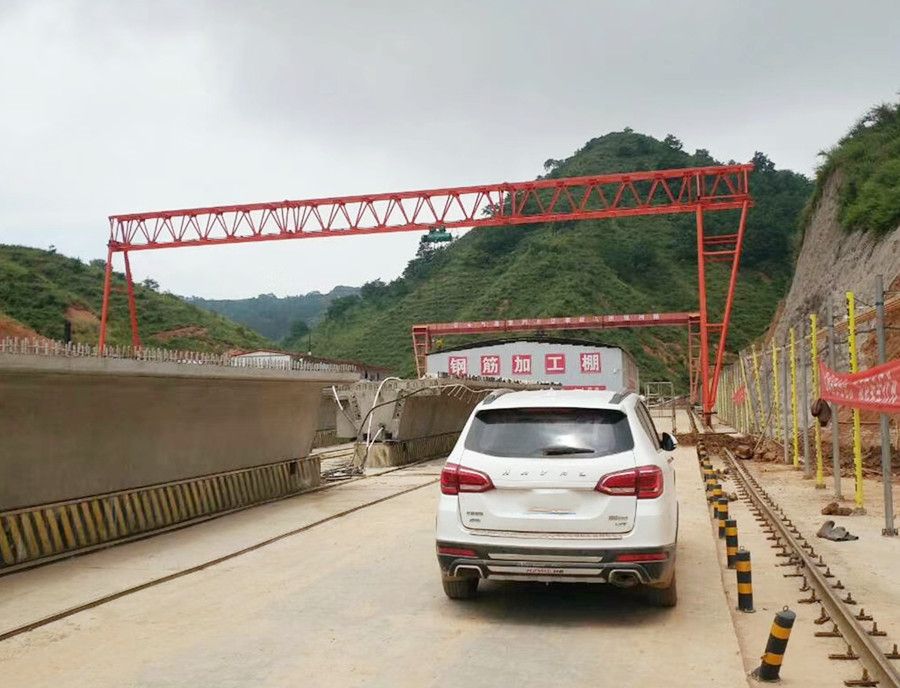 河南起重機(jī)械廠家西安起重機(jī)、龍門吊直銷、電動葫蘆單梁門式起重機(jī)銷售服務(wù)