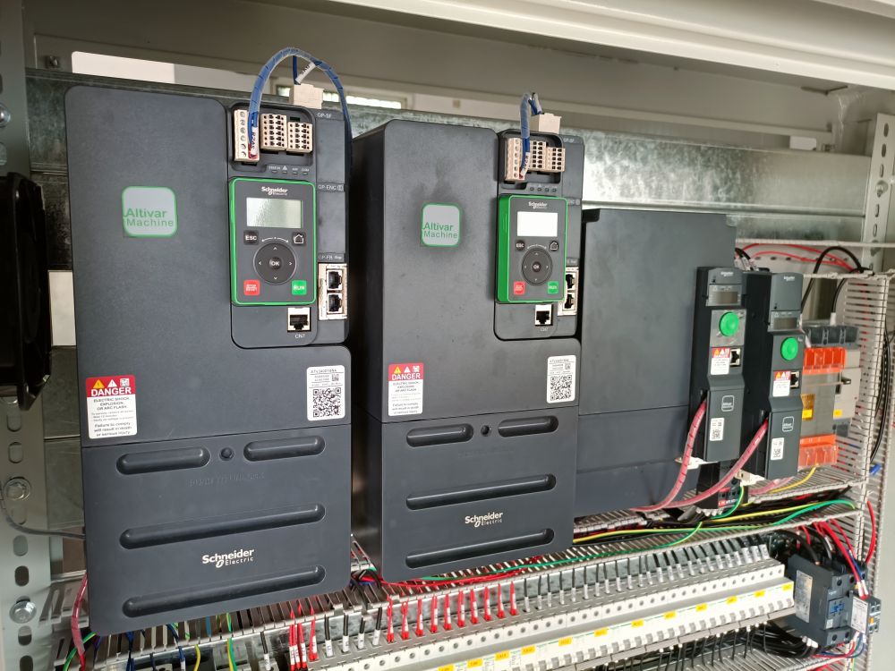 起重電氣柜廠家定制、高低壓變頻起重電氣箱柜設(shè)計(jì)制造、安裝維修